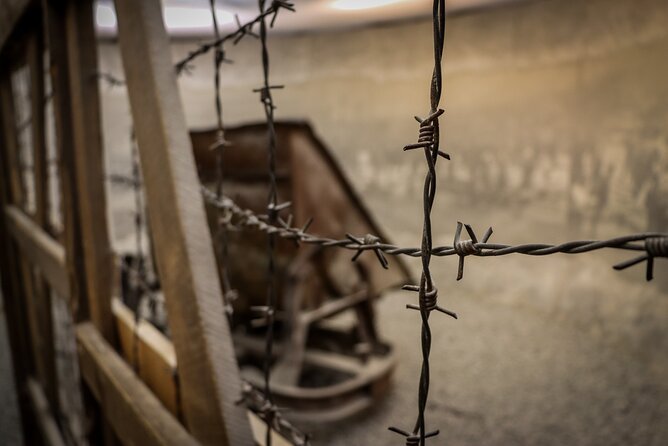 Krakow Schindler's Factory Museum Guided Tour in English - Meeting at Lipowa 4 and Finding Your Guide Fast