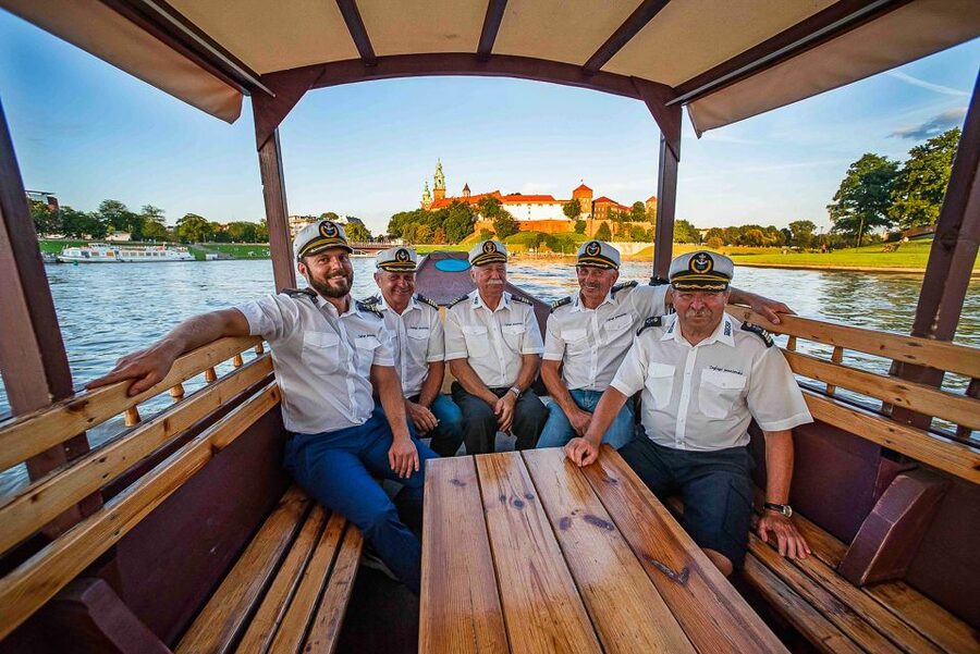 Krakow: Sightseeing Cruise by Vistula River - Manggha Centre: A Different Side of Krakow on the Water
