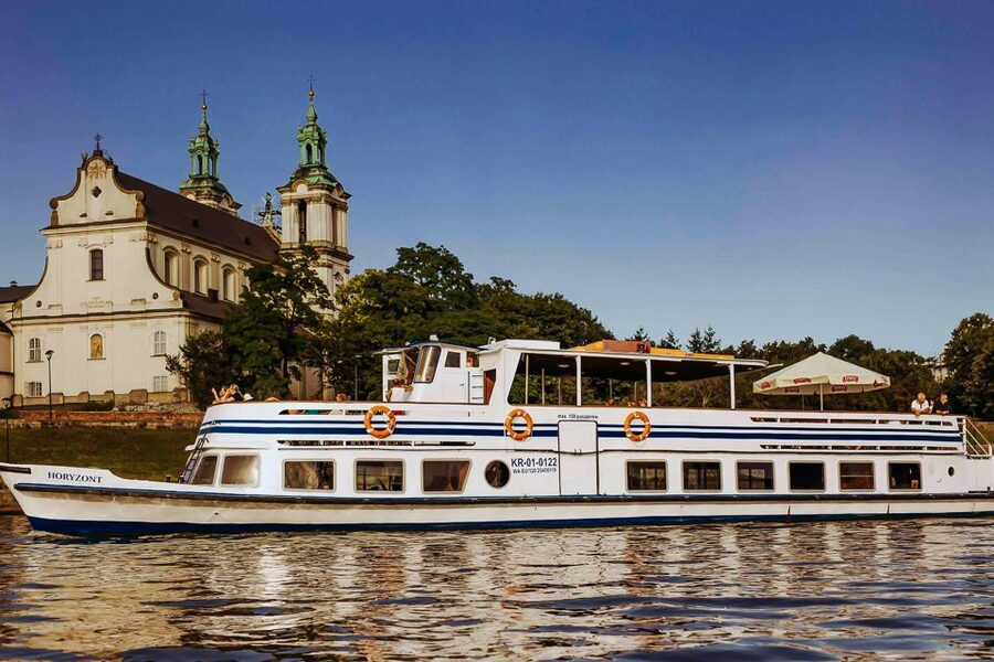 Krakow: Sightseeing Cruise by Vistula River - Grunwald Bridge to Piłsudski Bridge: Big Engineering, Big Views