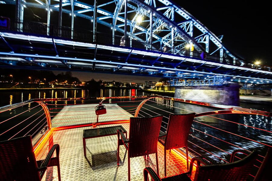 Krakow: Sightseeing Cruise on Vistula River with Audio Guide - Should you book the Cracow Boat Vistula cruise