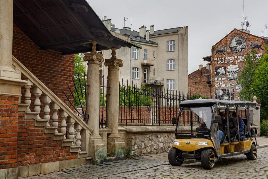 Krakow: Sightseeing Tour by Electric Golf Cart - The tour rhythm: Planty Park to Krakow’s Jewish Quarter