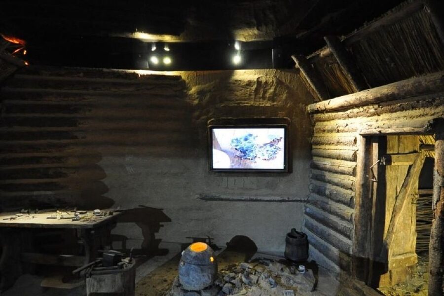 Krakow: Skip the Line Underground Museum Private Guided Tour - What to expect underground, and how to prep