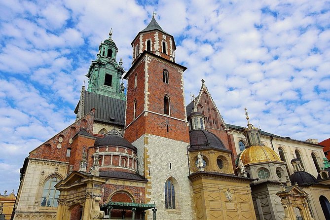 Krakow Skip The Line Wawel Castle and Cathedral Private Tour - Wawel Cathedral: crowns, tombs, and the Zygmunt Tower payoff