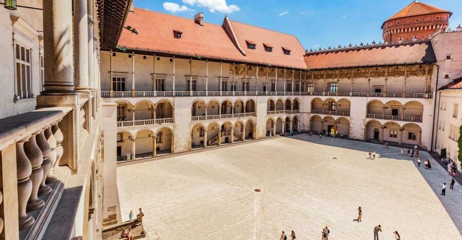 Krakow: Skip-the-Line Wawel Castle and Hill Guided Tour - Key highlights to look for