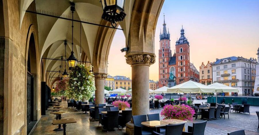Krakow: St. Mary's Church and Rynek Underground Museum Tour - A 3-Hour Old Town Route That Actually Holds Together