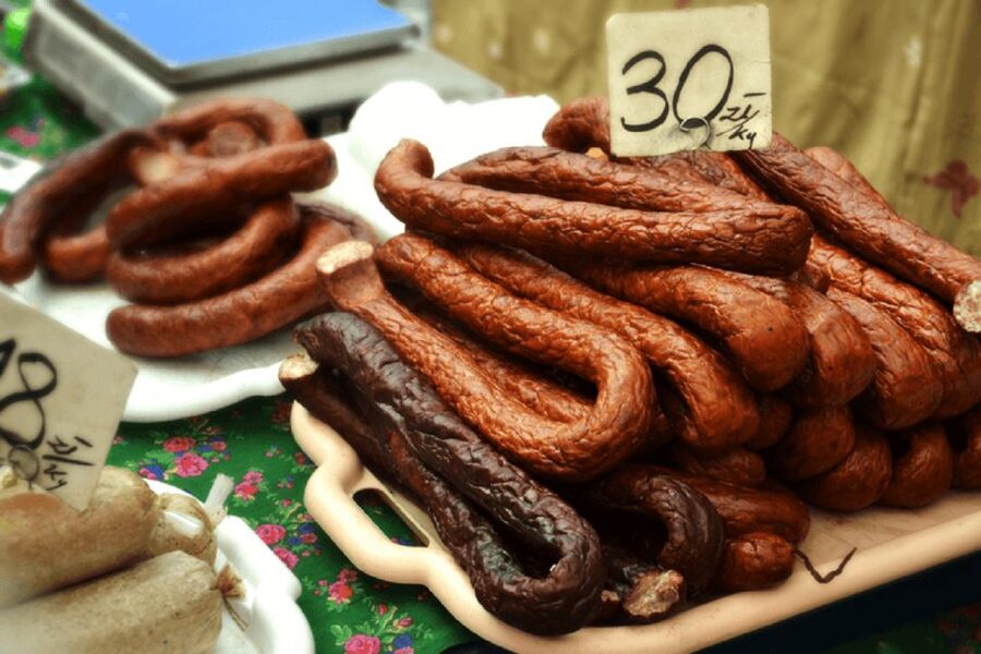 Kraków: Street Food and Historical Adventure - Meeting Kościół Mariacki and Setting the Pace for 90 Minutes