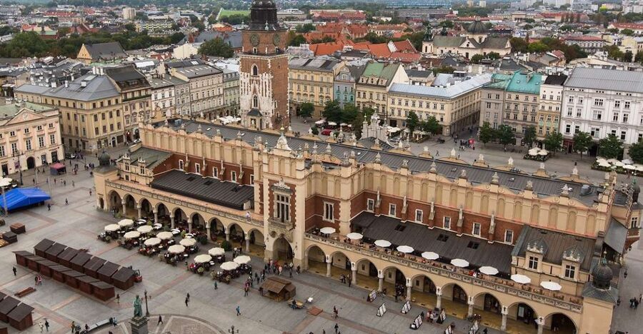 Kraków: Street Food and Historical Adventure - The Value Case for $36 in 90 Minutes