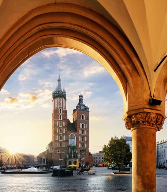 Krakow: The Underground Market Museum Guided Tour - The Guide’s Role: Stories of Commerce, Craft, and Ordinary Life