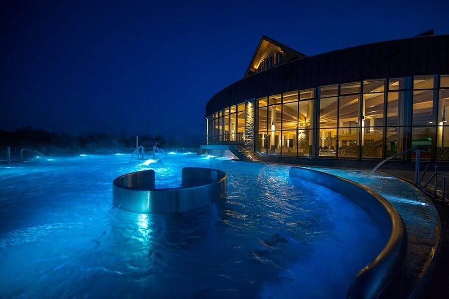Krakow: Thermal Baths Amazing Experience - Locker, Wristband, and the On-Site Food Break You Will Want