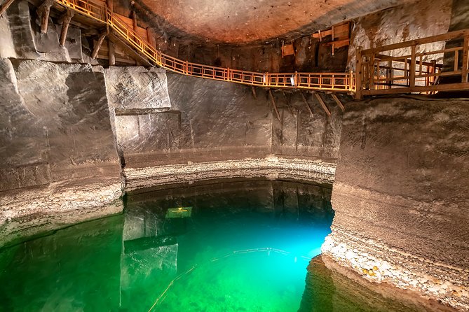 Krakow to Auschwitz Birkenau and Salt Mine 1 Day Tour - Auschwitz-Birkenau: how the guided format changes the experience