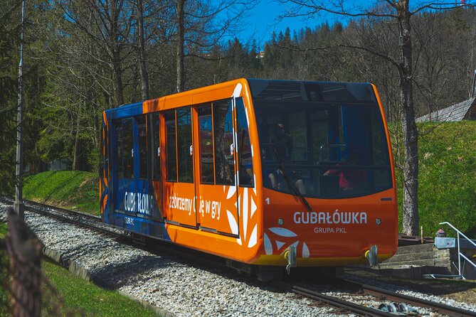 Krakow to Zakopane: Funicular, Tasting and Thermal Baths Day Trip - Bacówka tasting: oscypek, vodka, and the shepherd’s hut vibe