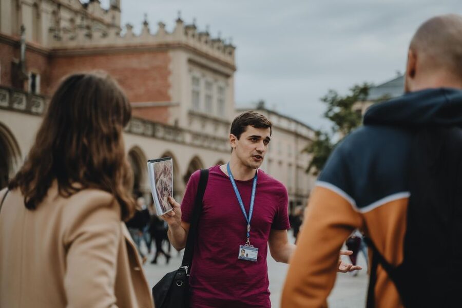 Krakow: Traditional Polish Food and Drinks Tasting Tour - Walking Old Town while the guide explains what you’re seeing