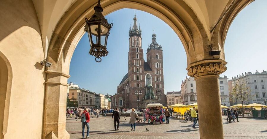 Krakow: Traditional Street Food Walking Tour - Stary Kleparz, Krakow’s oldest market stop