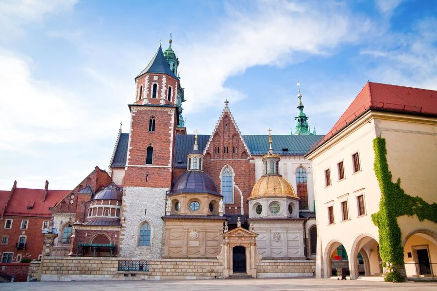 Krakow: Vistula River Cruise with Historical Views - Podgórze and Kazimierz: Two Districts, One River Perspective
