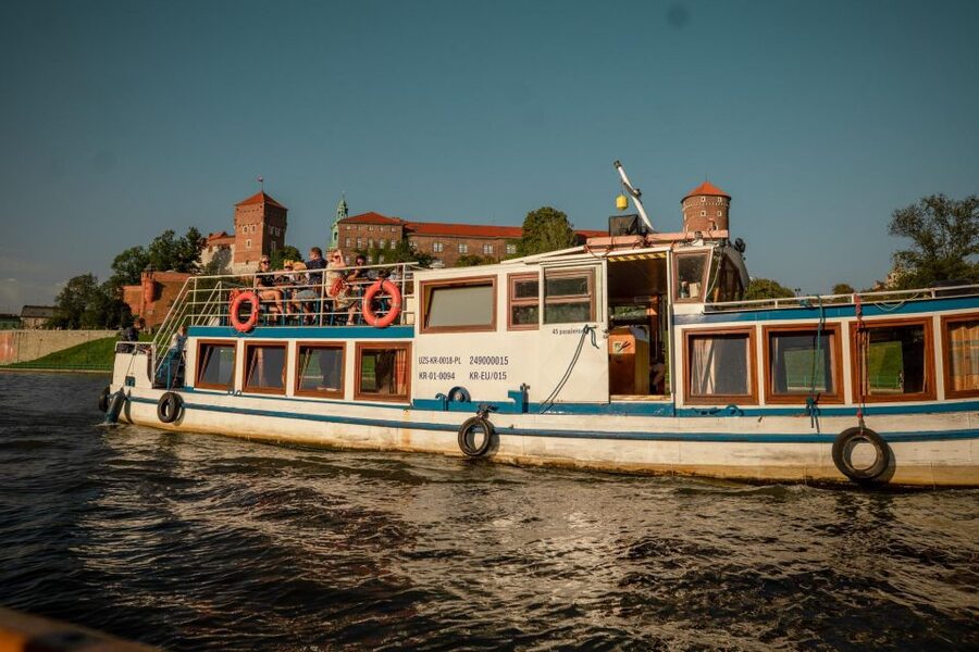 Krakow: Vistula River Panoramic Boat Tour ️ - Comfort, weather, and what to bring