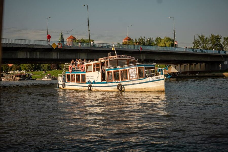 Krakow: Vistula River Sightseeing Cruise ️ - Why a short Vistula cruise beats another hour of walking