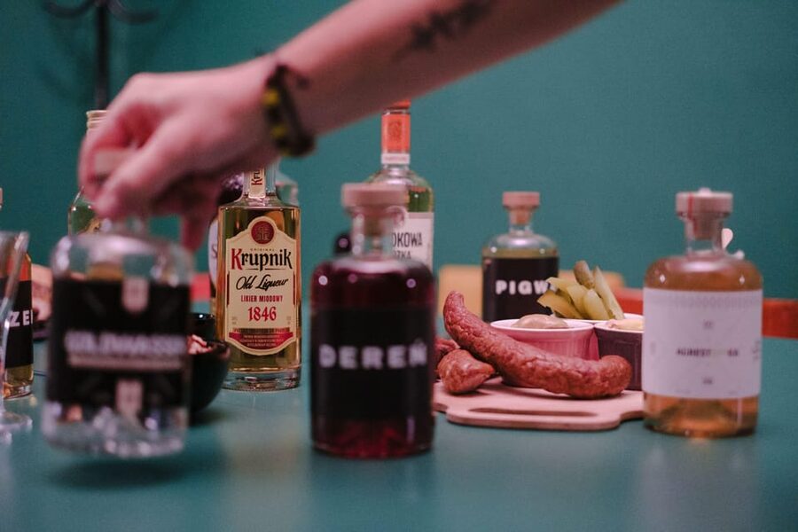 Krakow: Vodka Tasting in Hidden Bar - Finding LostBar, then finding the vodka room