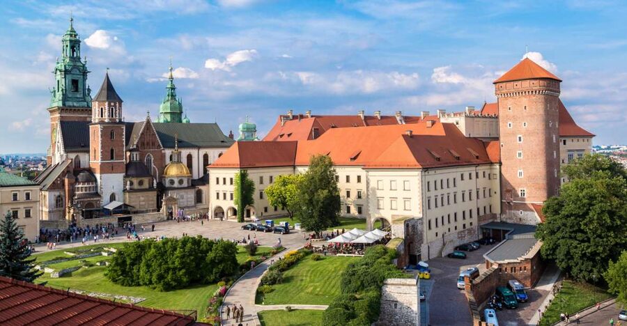 Krakow: Wawel Castle, Cathedral, Salt Mine, and Lunch - Should you book Krakow Wawel Castle, Cathedral, Salt Mine, and Lunch?