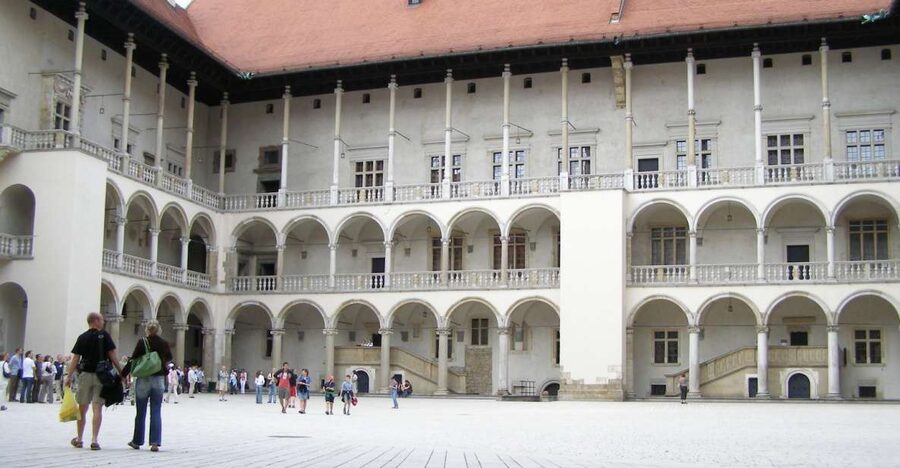 Krakow: Wawel Castle Guided Tour - Picking your “permanent exhibition” moment inside the castle