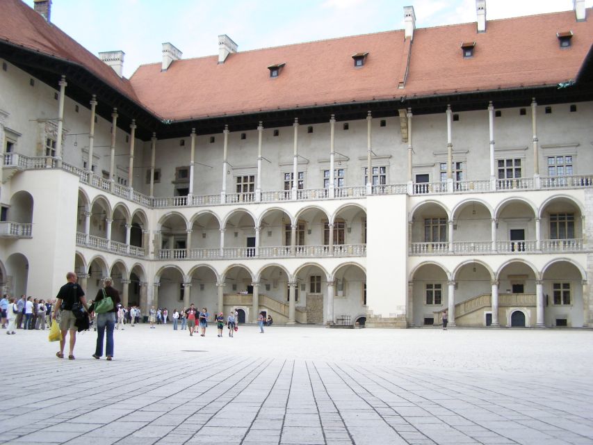 Krakow: Wawel Castle Guided Tour - Practical tips so your visit stays smooth