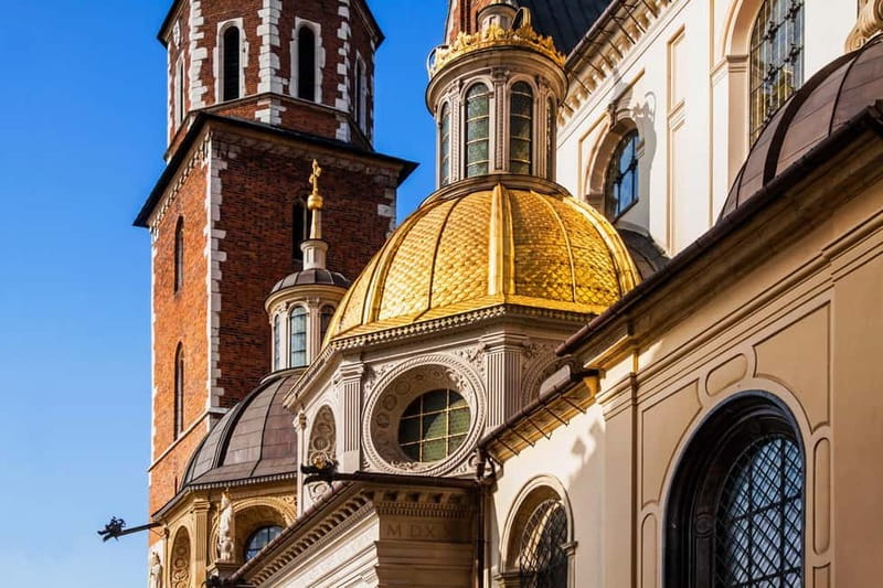 Krakow: Wawel Cathedral Guided Tour with Admission Tickets - Where the Tour Starts: John Paul II Monument and Wawel Hill