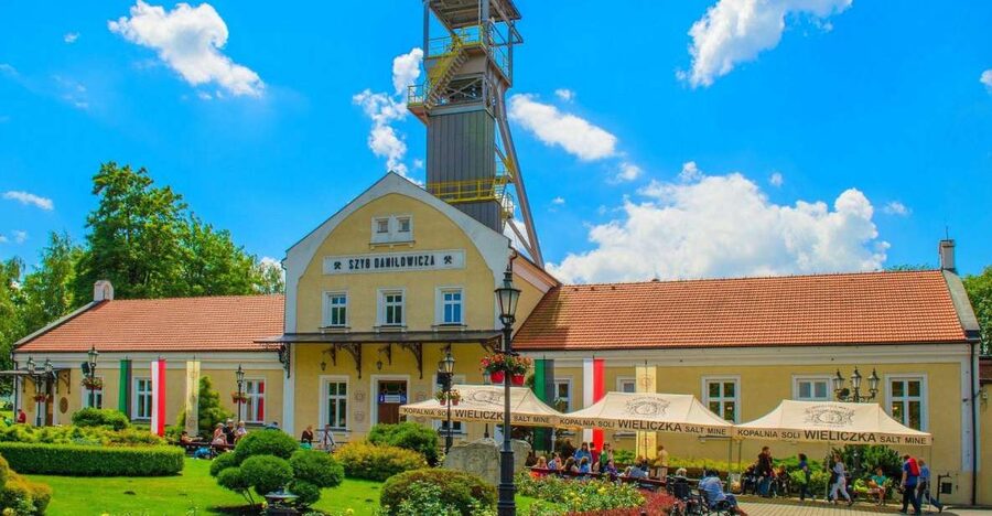Krakow: Wieliczka Salt Mine Fast-Track Ticket & Guided Tour - The coach transfer: what to expect on the 45-minute ride