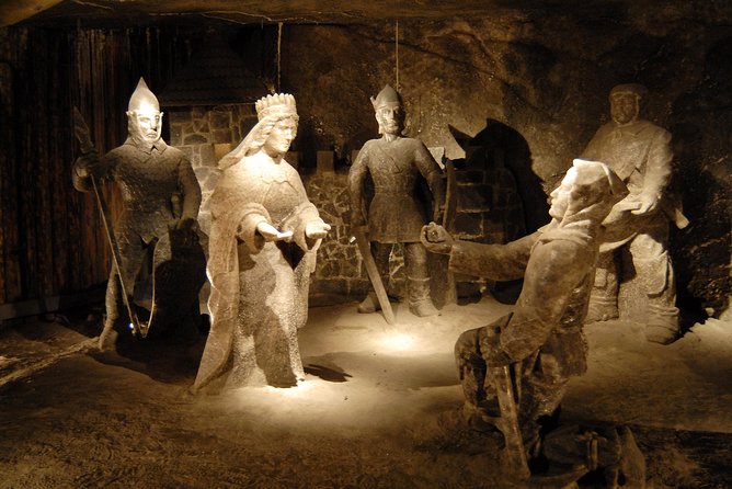 Krakow: Wieliczka Salt Mine Guided Tour with Hotel Pick-up - The Chapel of St. Kinga: why it’s the star