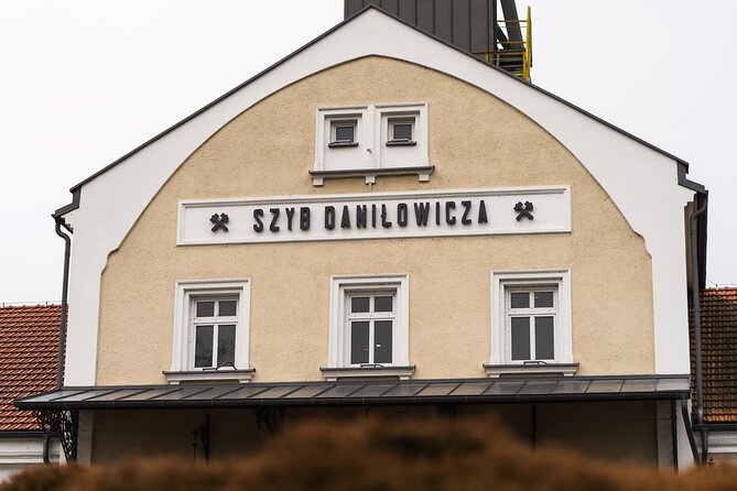 Krakow: Wieliczka Salt Mine Guided Tour with Pick-up options - Stairs, temperature, and fitness: the practical side of going underground