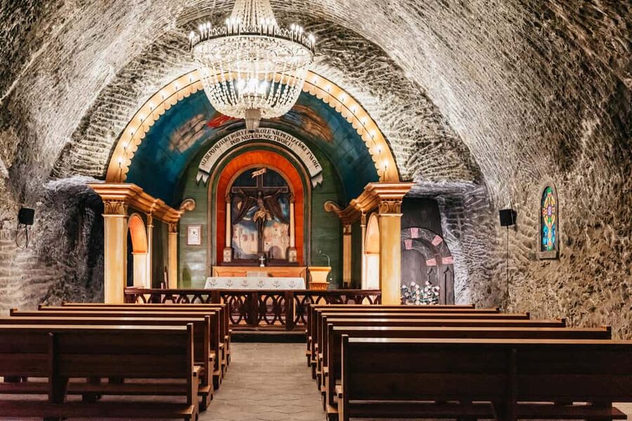 Krakow: Wieliczka Salt Mine Guided Tour - Descending 135 Meters: What the 800 Steps Really Mean