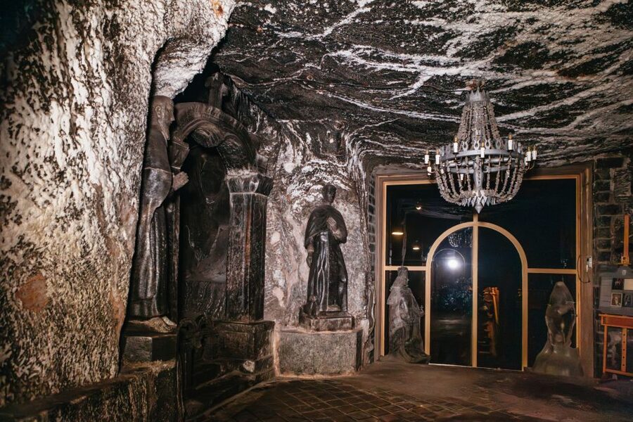 Krakow: Wieliczka Salt Mine Tour with Entry Ticket - Wieliczka in One Word: Salt Chapels and Miner-Carved Art