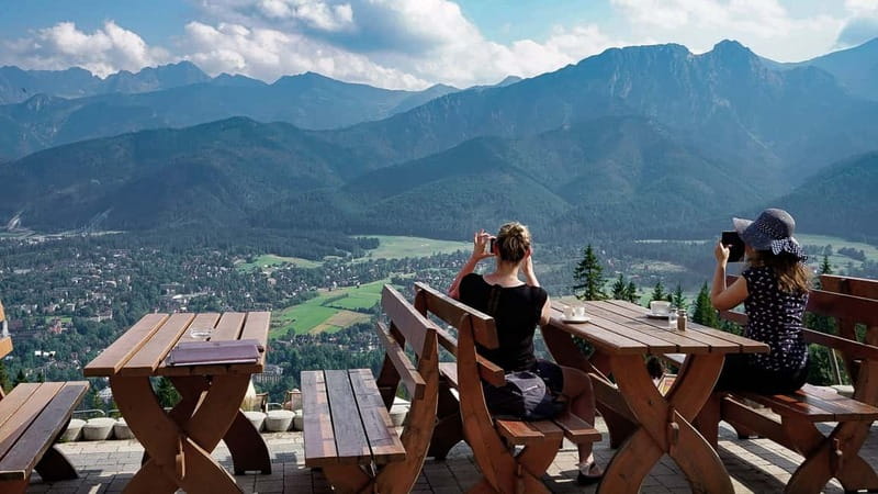 Krakow: Zakopane Cable Car, Spirits, Tasting & Thermal Baths - Chochołów First: UNESCO Wooden Houses and That Mountain Village Feeling