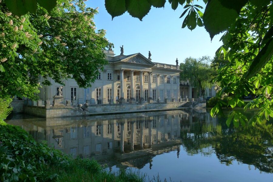Łazienki Park and Palace Warsaw Private Tour with Tickets - How the licensed guide makes the time feel worth it