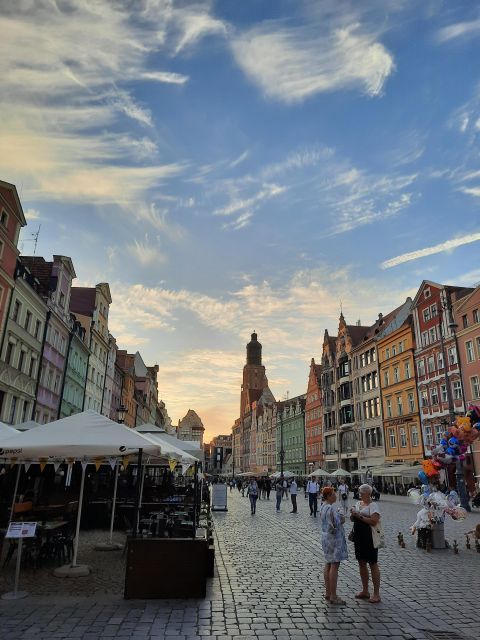 Legends of Old Town 1 Hour Walking Tour in Wroclaw (English) - Meeting Papa Dwarf by Café Barbara on Świdnicka 8B