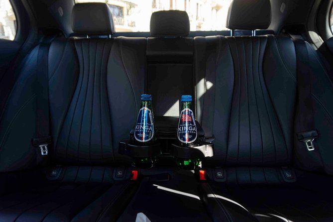 Luxury Warsaw Chopin Airport Transfer by private Limousine - The comfort checklist: what you get besides the car