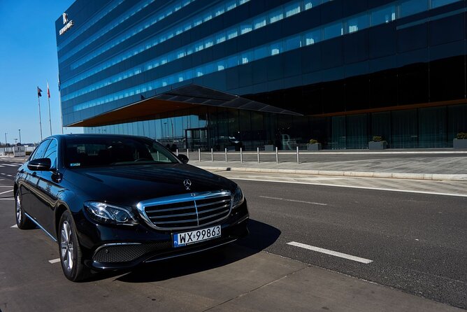 Luxury Warsaw Chopin Airport Transfer by private Limousine - Where you meet the driver: Terminal 2 pickup that saves real time