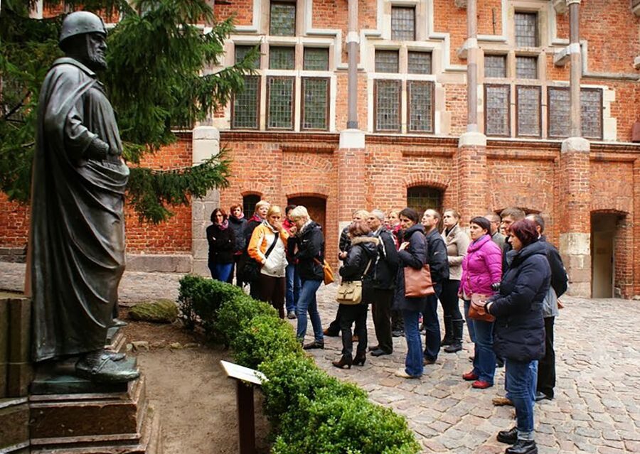 Malbork Castle Half Day Private Tour - Palace of the Grand Master: how power looked in the 14th century