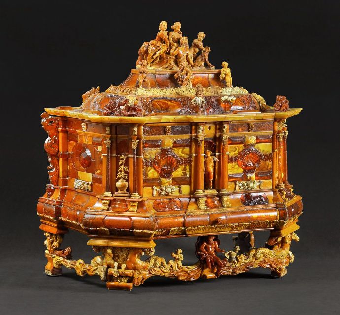 Malbork Castle Half Day Private Tour - The Amber Museum: beautiful jewelry inside a fortress