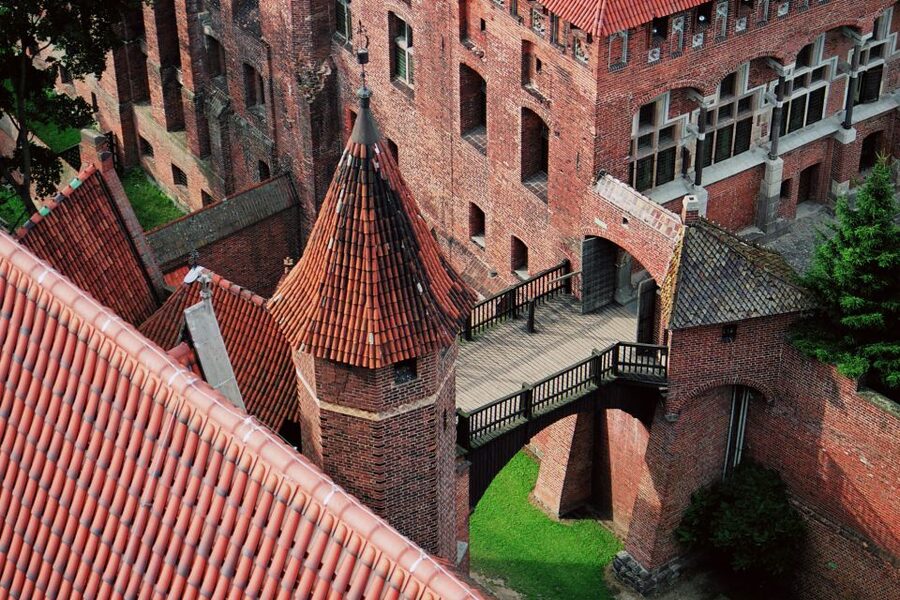 Malbork Castle Half Day Private Tour - Entering Malbork Castle: Europe’s biggest brick fortress, UNESCO included