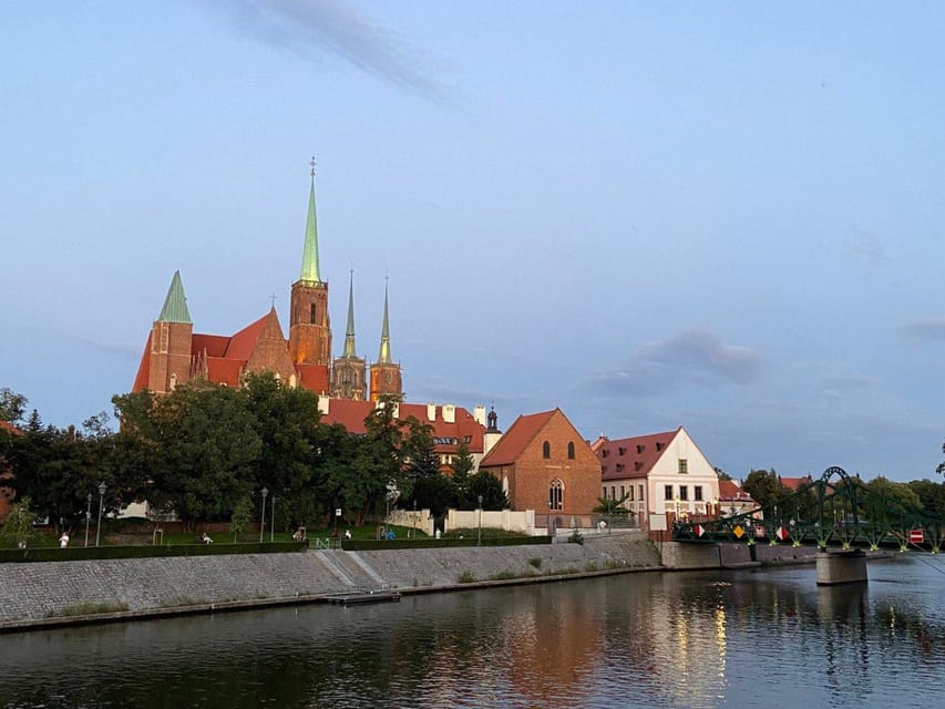 Night tour through Wroclaw - Before you go: wear warm layers and expect German