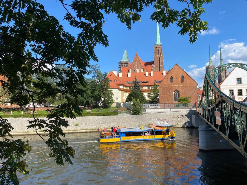 Oder river cruise and walking tour of Wroclaw - Boarding the ship: start your Oder river perspective