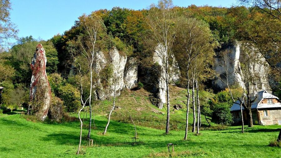 Ojcow National Park: Full-Day Trip from Krakow - Castle ruins to real castle: how the vibe changes