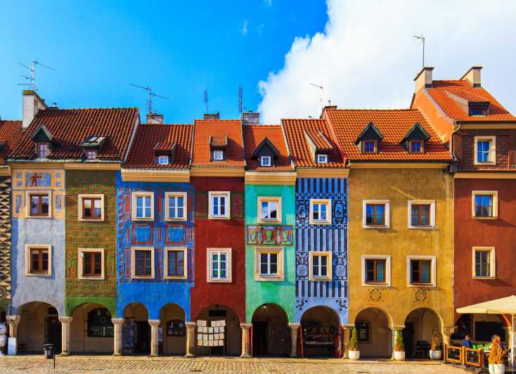 Old Town Poznan: Guided Walking Tour in English - Royal Castle and Old Town civic power in everyday stone
