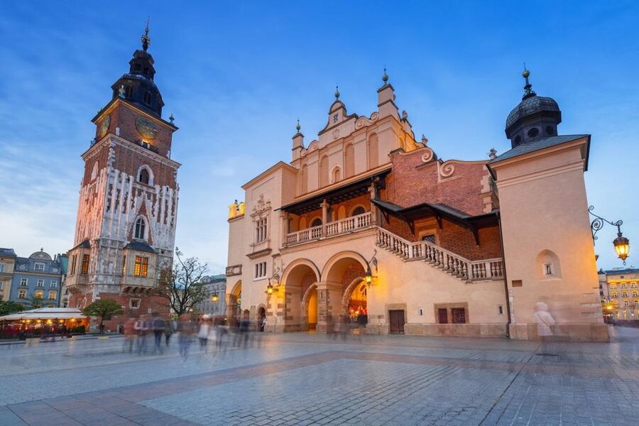 Old Town, St. Mary's Basilica and Rynek Underground Tour - Collegium Maius courtyard: Copernicus without the long detour