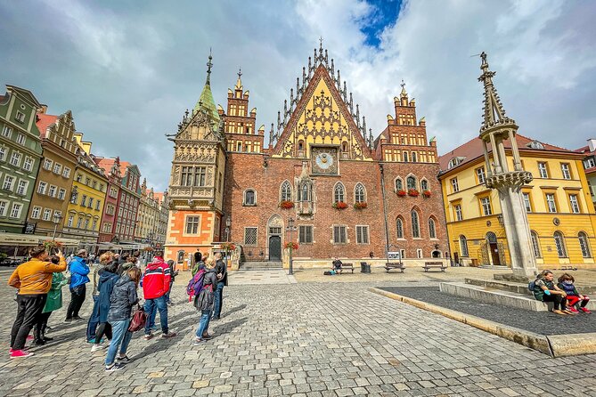 Old Town Wrocław Walking Tour - Town Hall and the beer-cellar story that connects centuries