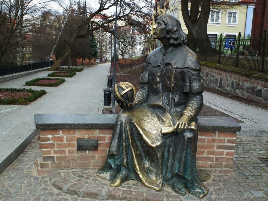Olsztyn Old Town Highlights Private Walking Tour - Optional 3-hour extension: Sacred Heart Church, Nepomuk bridge, and Long Lake