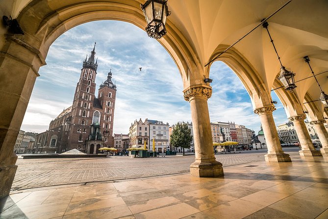 One day Cracow and Wieliczka Salt Mine private tour from Warsaw - Kazimierz, the former Jewish district: UNESCO and synagogue time
