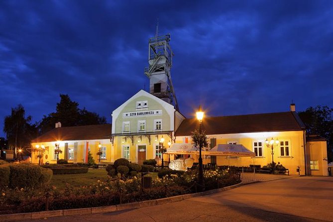 One day Cracow and Wieliczka Salt Mine private tour from Warsaw - The 6:00 AM pickup from central Warsaw (and why timing matters)