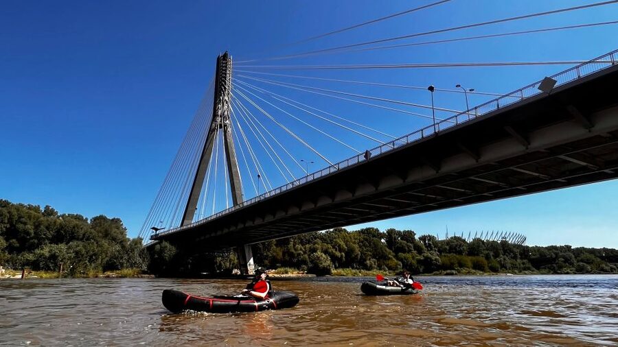 Packrafting kayaking guided tour Vistula river Warsaw Poland - Training in calm harbor water: the part that makes you safer (and happier)