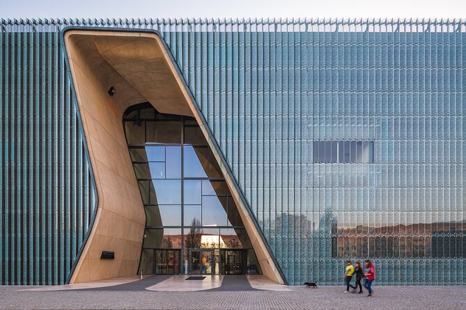 POLIN Museum + KONESER Polish Vodka Museum: SMALL GROUP TOUR /inc. Pick-up/ - Konstytucji Square: a quick way to orient yourself in Warsaw
