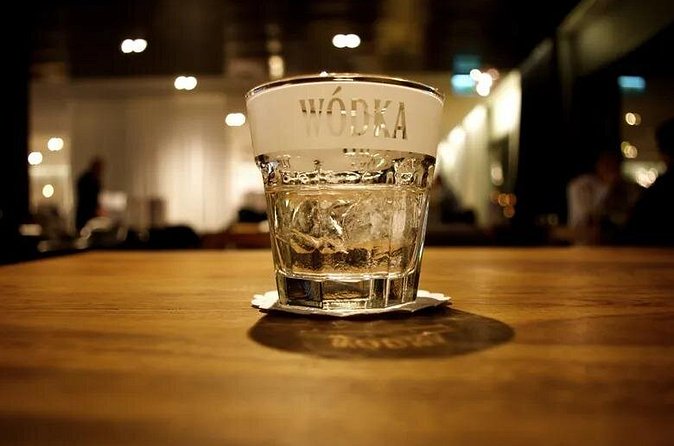 Polish Vodka Tour in Warsaw - Nicolaus Copernicus Monument: The Finish With City-Lens Closure